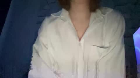 Snapshot of sofinovvak chatting on 03.27.26 Sofi online show from 03.27.26