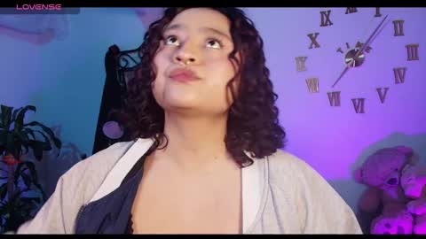 Snapshot of sofitabares_ chatting on 12.19.25 Demi Sofia online show from 12.19.25