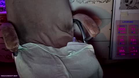 Hi Im Sofia             online show from 12.16.24