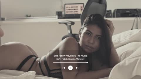 Snapshot of soft_fetish chatting on 03.12.25 Camila M online show from 03.12.25