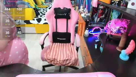 Sofie online show from 11.14.25