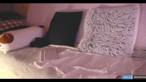 Lisa  online at  .11 from about utc online show from 02.18.25