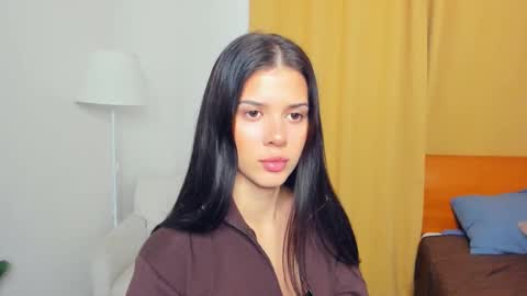 Snapshot of softlyy_bold chatting on 11.07.25 Alice online show from 11.07.25