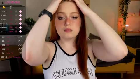 Snapshot of sofy_benson chatting on 06.09.26 Sofy online show from 06.09.26