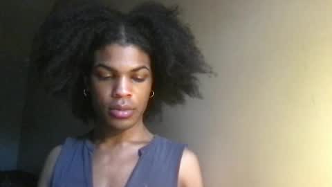 Snapshot of solaceeve chatting on 12.16.25 SolaceEve online show from 12.16.25