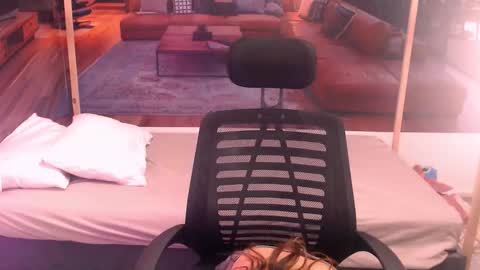 solarboom18 online show from 11.06.25