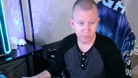 Snapshot of solarlunar1 chatting on 09.21.25 just ask  online show from 09.21.25