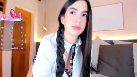 Snapshot of solavelar chatting on 10.23.25 Sol Avelar online show from 10.23.25