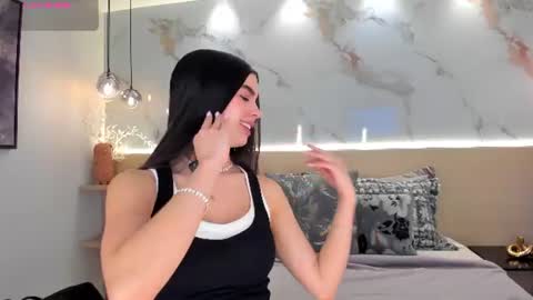 Snapshot of solavelar chatting on 07.07.26 Sol Avelar online show from 07.07.26