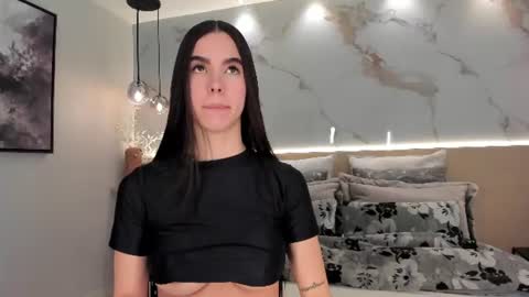 Snapshot of solavelar chatting on 07.23.26 Sol Avelar online show from 07.23.26
