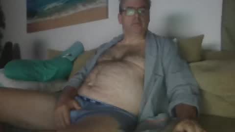 Snapshot of soldierdoc chatting on 10.29.25 soldierdoc online show from 10.29.25