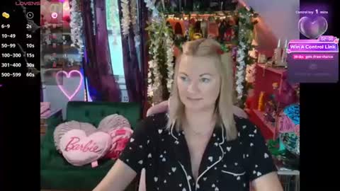 Snapshot of solesticia chatting on 07.27.26 solesticia online show from 07.27.26