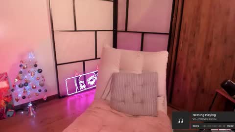 Snapshot of solosara8 chatting on 12.01.25 saraIG Solosara8 online show from 12.01.25