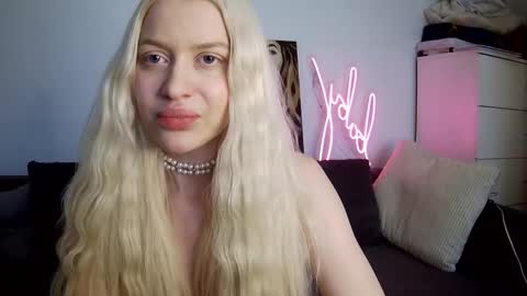 Snapshot of somespeciall chatting on 03.20.26 somespeciall online show from 03.20.26