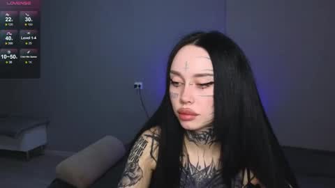 Snapshot of somniya chatting on 05.27.26 somniya online show from 05.27.26