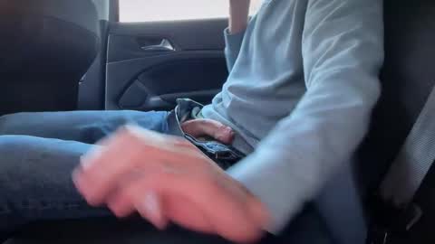 Snapshot of sondages chatting on 10.17.25 Sondages online show from 10.17.25