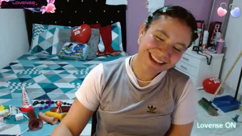 sonialatin69 online show from 02.21.25