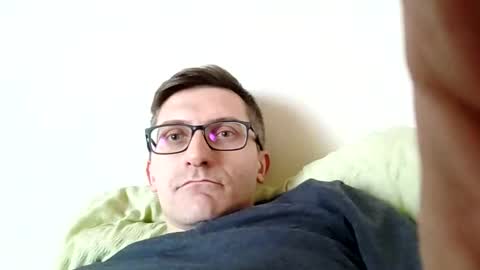 Snapshot of sonicegay chatting on 01.05.25 sonicegay online show from 01.05.25