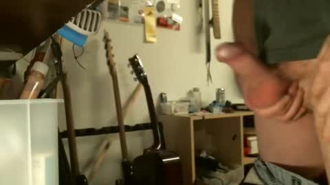 Snapshot of sonnyboy18 chatting on 12.12.24 BruceWilly online show from 12.12.24