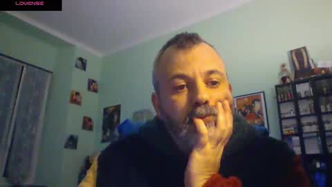 Snapshot of sonoboris chatting on 11.30.25 sonoboris online show from 11.30.25