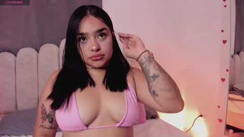 Snapshot of soofii_james chatting on 10.04.25 sofi  online show from 10.04.25