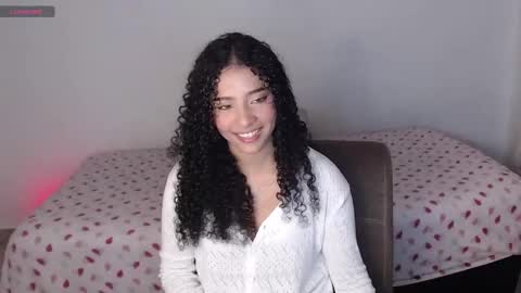 Snapshot of sophi_baby chatting on 10.22.25 Sophi baby online show from 10.22.25