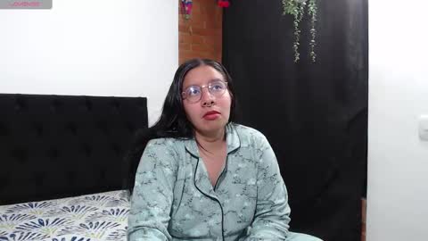  Sophia  online show from 02.21.25