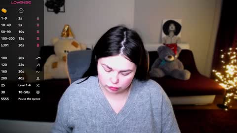 sophia__olsen online show from 12.26.24