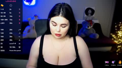 sophia__olsen online show from 12.30.24