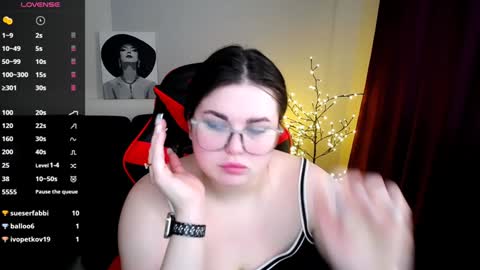 sophia__olsen online show from 02.02.25