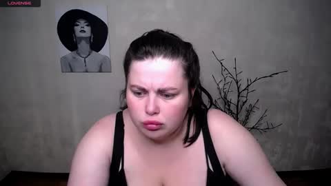 sophia__olsen online show from 09.12.25