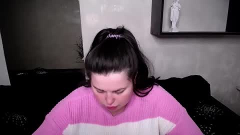 sophia__olsen online show from 10.19.25