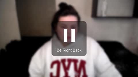 sophia__olsen online show from 10.28.25