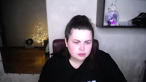 sophia__olsen online show from 07.02.26