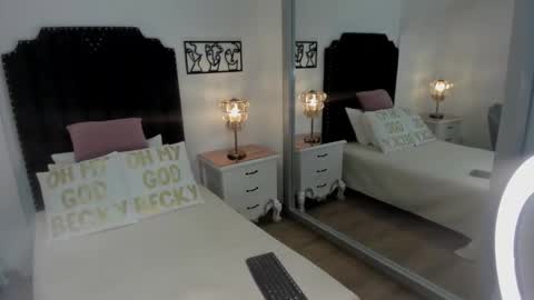 sophia boods online show from 03.08.26