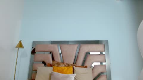 Sophia  online show from 01.29.25