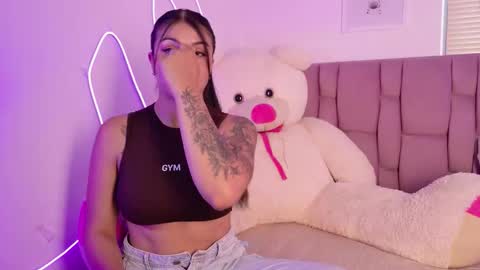 Sophia Carson online show from 10.25.25
