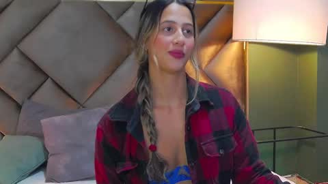 Snapshot of sophia_loreenn chatting on 01.08.26 Sofia online show from 01.08.26