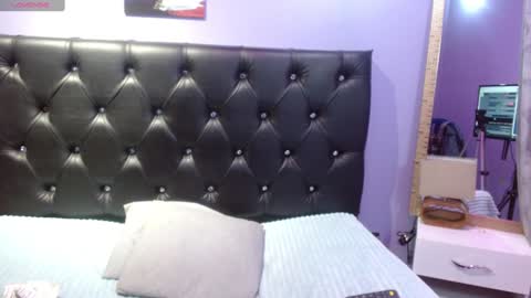 Snapshot of sophia_ny chatting on 12.26.24 SOPHIA online show from 12.26.24