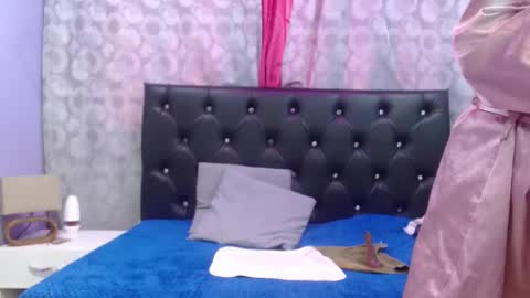 Snapshot of sophia_ny chatting on 02.13.25 SOPHIA online show from 02.13.25