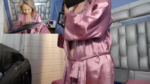 Snapshot of sophia_ny chatting on 03.11.25 SOPHIA online show from 03.11.25