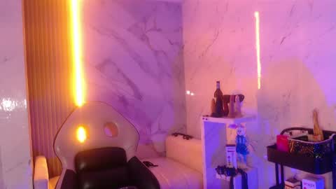 Sophia online show from 04.25.26
