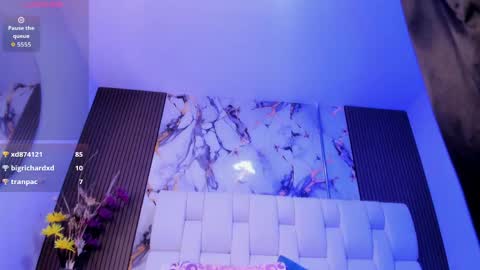 sophiaa10 online show from 04.30.26