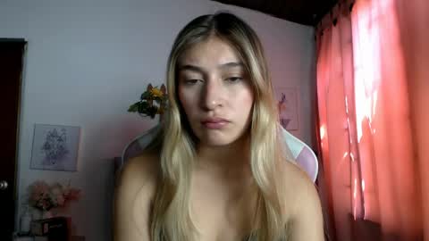 SophiaLee online show from 04.26.26