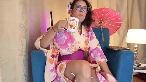 Snapshot of sophiadumont chatting on 06.25.26 Sophia online show from 06.25.26