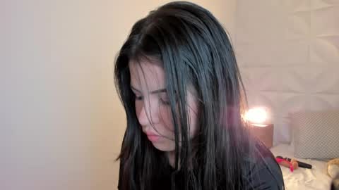 Snapshot of sophiahowland chatting on 06.05.26 Sophia Howland online show from 06.05.26