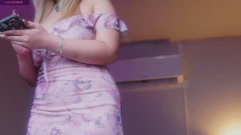 Sophia online show from 06.20.26