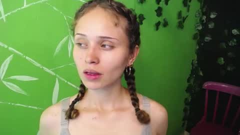sophiamiller6 online show from 08.05.26