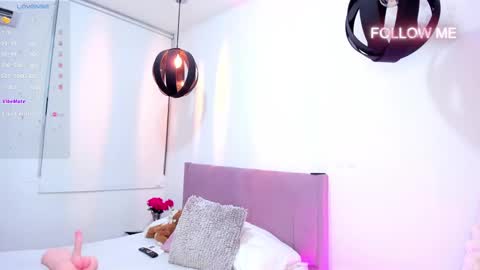 Im Sophia Model Independent   Enjoy My videos here when Im Offline online show from 01.17.25