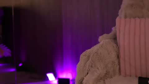 Sophie online show from 07.18.26